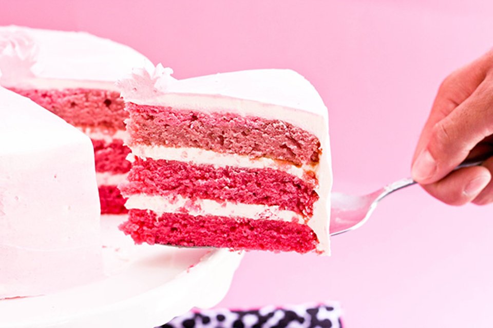 Торт Розовый бархат с крем муссом
