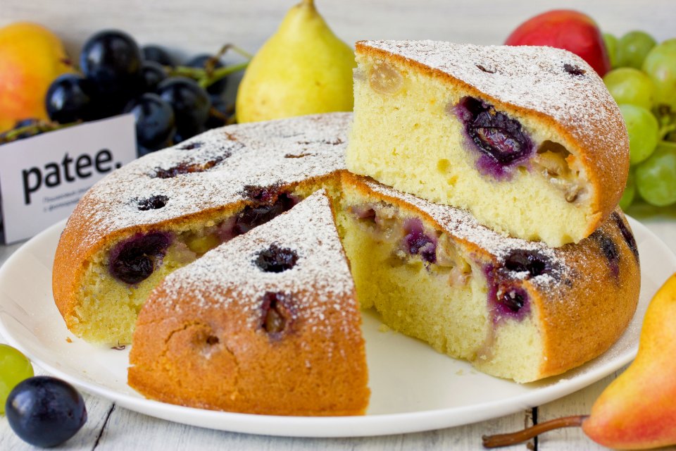 Пирог с виноградом на оливковом масле в мультиварке — рецепт для мультиварки