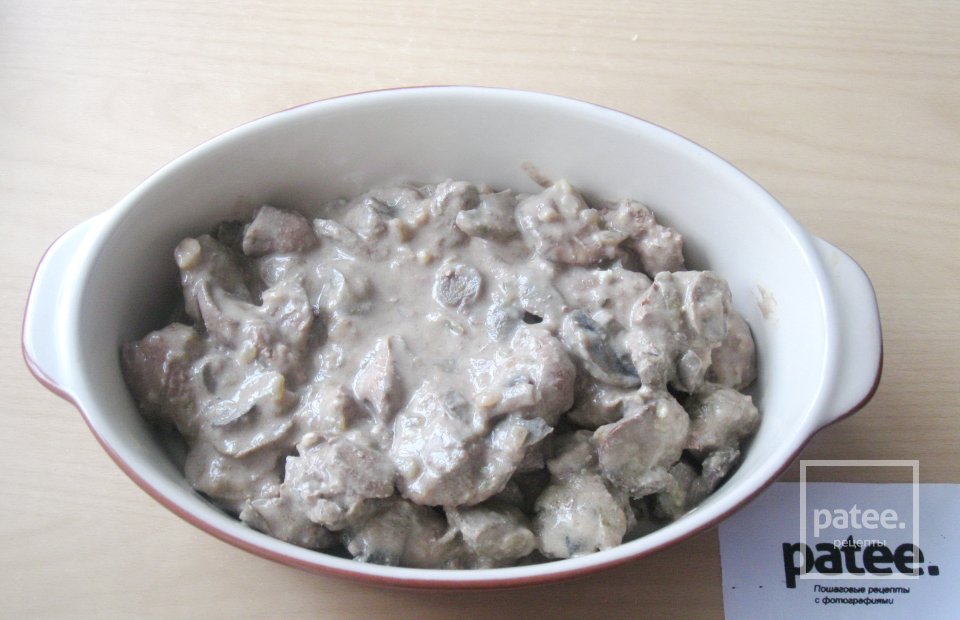 Печень с грибами в сметанном соусе рецепт с фото пошагово на сковороде