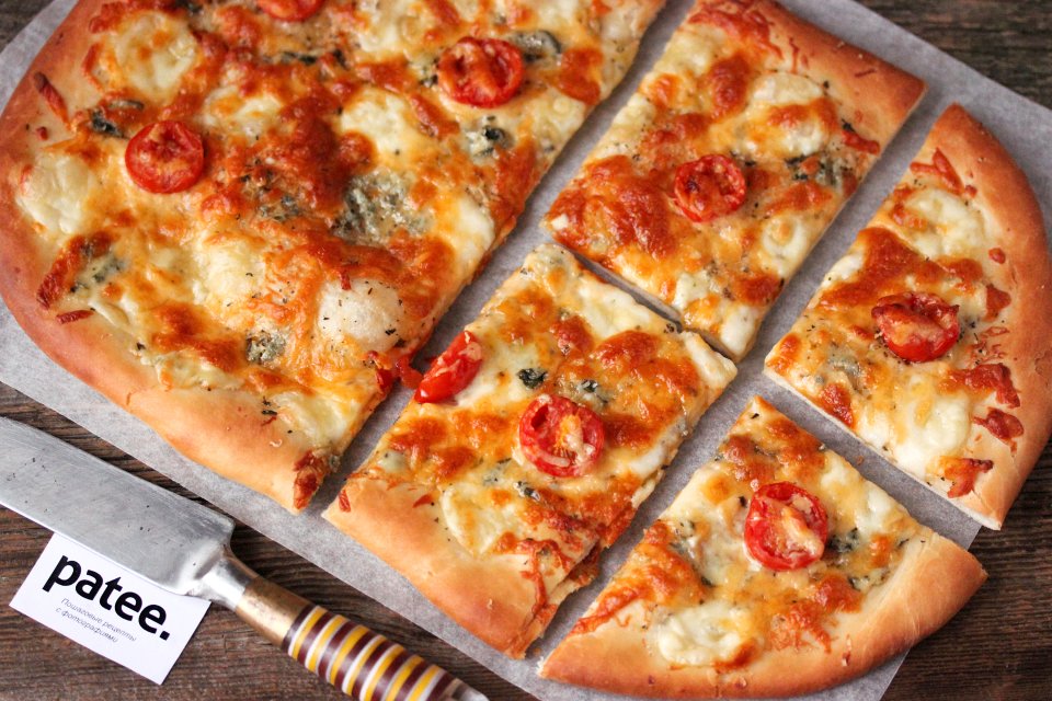 Пицца с помидорами и сыром, пошаговый рецепт с фото