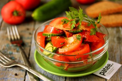 Салат с фетаксой и помидорами и огурцами рецепт с фото пошагово