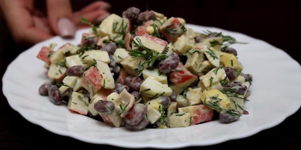 Салат с фасоли и крабовых палочек рецепт с фото очень вкусный