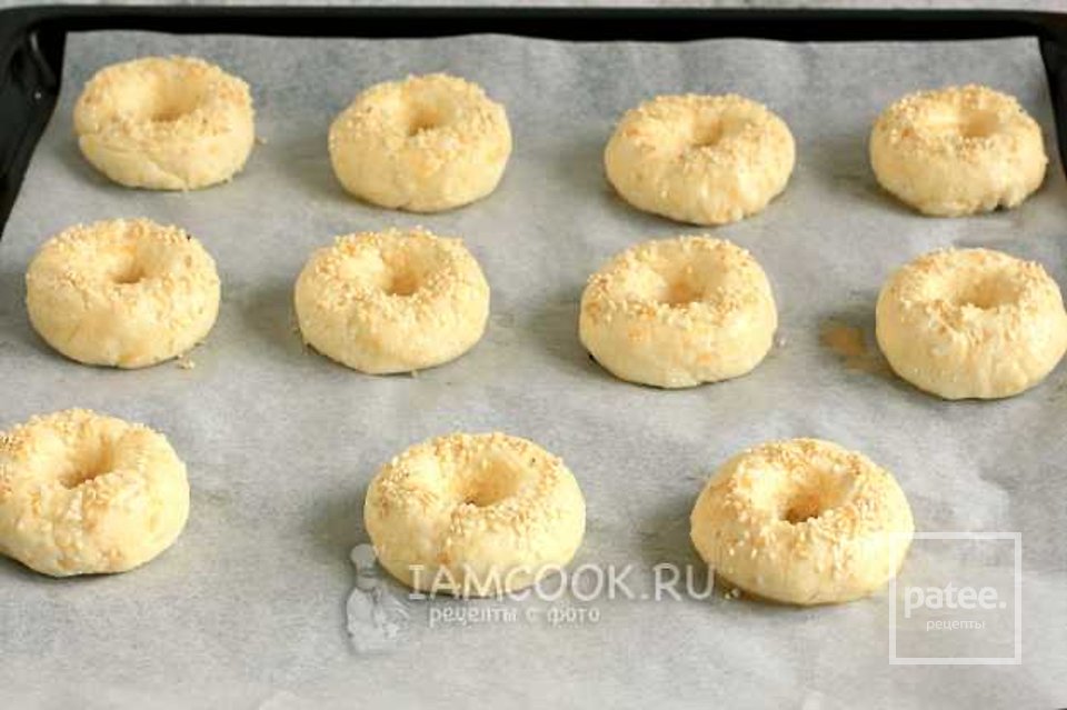 Творожно сырные бублики с кунжутом рецепт в духовке с фото